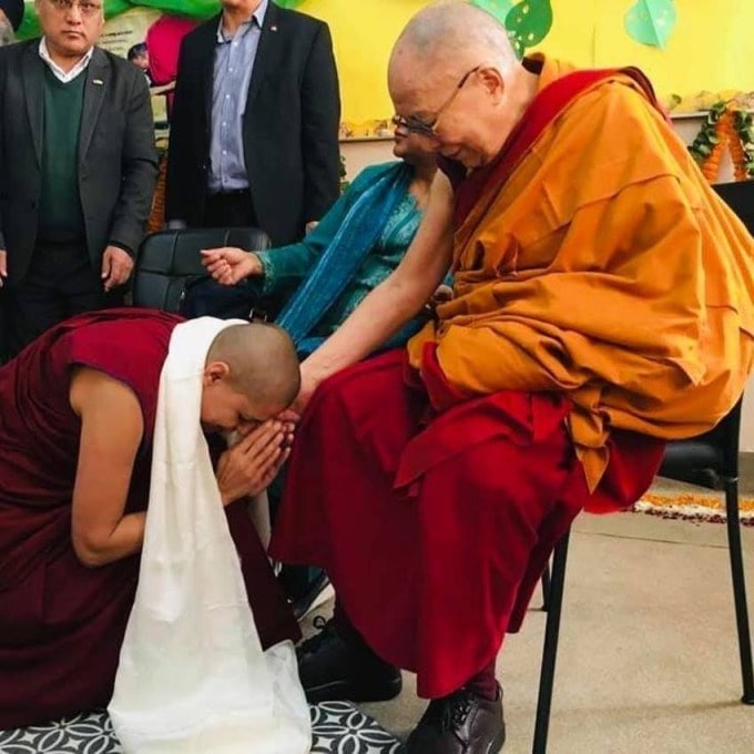 બરખા મદને ન માત્ર બૌદ્ધ ધર્મ અપનાવ્યો પરંતુ તેનું નામ પણ બદલી નાખ્યું. હવે તેનું નામ ગ્યાલ્ટેન સેમટેન છે.