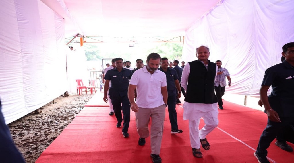 અશોક ગેહલોતે કહ્યું- સાધુ પણ આરામ કરે છે પણ રાહુલ ગાંધી રોજ 25 કિમીની યાત્રા કરી રહ્યા છે