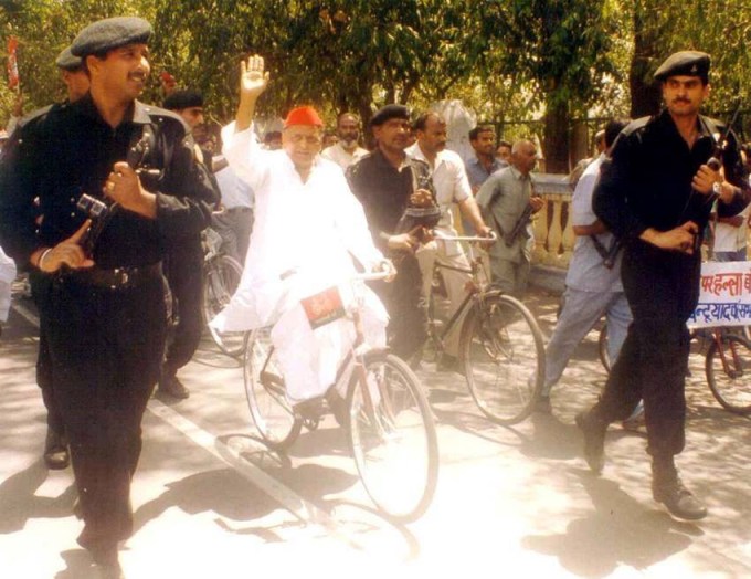 મુલાયમ સિંહ યાદવ 1967માં પ્રથમ વખત ધારાસભ્ય તરીકે ચૂંટાયા હતા. તેઓ ઇટાવાની જસવંતનગર બેઠક પરથી જીત્યા હતા.