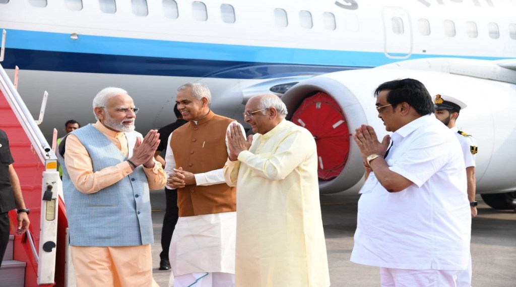 PM નરેન્દ્ર મોદીનું ગુજરાતમાં આગમન : આજે મોઢેરા ગામને ભારતનું પ્રથમ સોલાર પાવર્ડ વિલેજ જાહેર કરશે PM નરેન્દ્ર મોદીનું ગુજરાતમાં આગમન : આજે મોઢેરા ગામને ભારતનું પ્રથમ સોલાર પાવર્ડ વિલેજ જાહેર કરશે