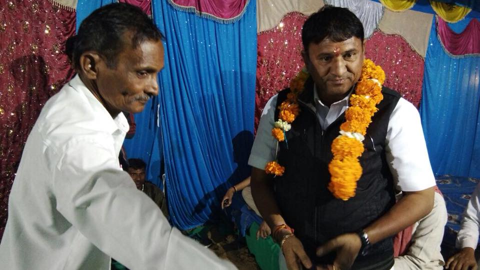 કોંગ્રેસ ઉમેદવાર ચંદન ઠાકોરના વિવાદિત નિવેદનથી હોબાળો, વીડિયો વાયરલ કોંગ્રેસ ઉમેદવાર ચંદન ઠાકોરના વિવાદિત નિવેદનથી હોબાળો, વીડિયો વાયરલ