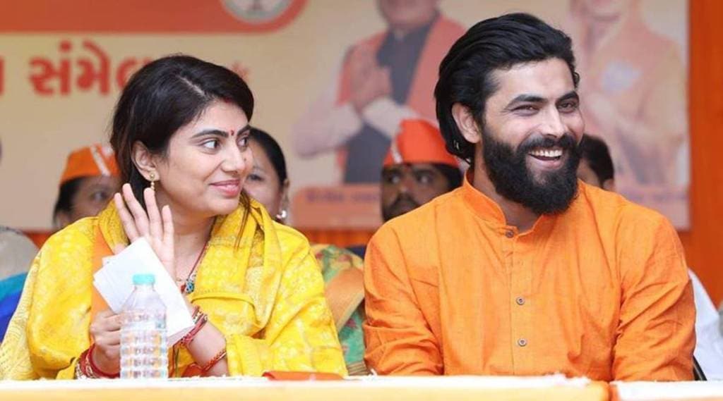 રીવાબાના ‘પરિવારમાં રાજકારણ’, રવિન્દ્ર જાડેજાના પિતાએ પુત્રવધુની વિરુદ્ધમાં આપ્યું આવું નિવેદન, વિડિયો વાયરલ રીવાબાના ‘પરિવારમાં રાજકારણ’, રવિન્દ્ર જાડેજાના પિતાએ પુત્રવધુની વિરુદ્ધમાં આપ્યું આવું નિવેદન, વિડિયો વાયરલ