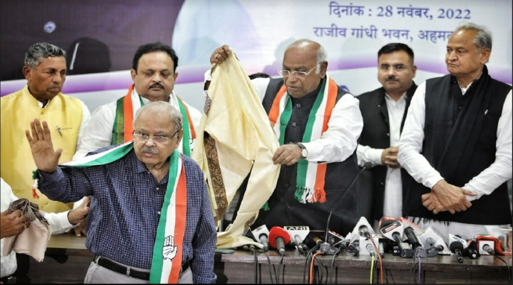 જયનારાયણ વ્યાસ 32 વર્ષ ભાજપના નેતા રહ્યા, કોંગ્રેસમાં ગયા, ગુજરાતની નરેન્દ્ર મોદી સરકારમાં મંત્રી પણ હતા જયનારાયણ વ્યાસ 32 વર્ષ ભાજપના નેતા રહ્યા, કોંગ્રેસમાં ગયા, ગુજરાતની નરેન્દ્ર મોદી સરકારમાં મંત્રી પણ હતા