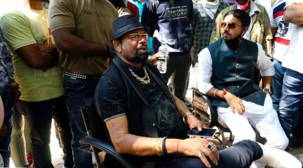 ગુજરાત વિધાનસભા ચૂંટણી: જો કોઇ તમારો કોલર પકડે તો તેના ઘરે જઈને મારીશ, બીજેપીના બળવાખોર ધારાસભ્ય મધુ શ્રીવાસ્તવે આપી ધમકી ગુજરાત વિધાનસભા ચૂંટણી: જો કોઇ તમારો કોલર પકડે તો તેના ઘરે જઈને મારીશ, બીજેપીના બળવાખોર ધારાસભ્ય મધુ શ્રીવાસ્તવે આપી ધમકી