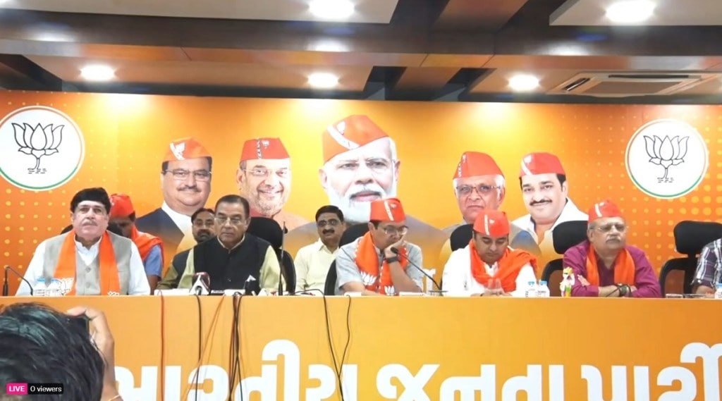 મોહન સિંહ રાઠવા કોંગ્રેસમાં રાજીનામું આપી ભાજપમાં જોડાયા, કોણ છે 10 વખત ચૂંટણી જીતનાર આ નેતા?