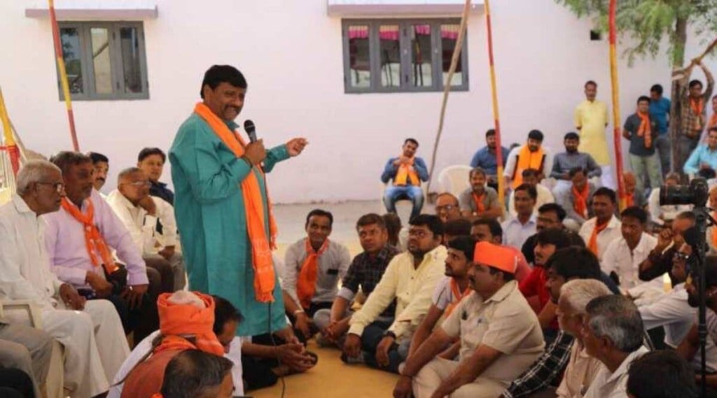 મોરબી બ્રિજ દુર્ઘટના યાદ કરી વોટ માંગી રહ્યા કાંતિલાલ અમૃતિયા, બીજેપીએ વર્તમાન MLAને હટાવી ટિકિટ આપી મોરબી બ્રિજ દુર્ઘટના યાદ કરી વોટ માંગી રહ્યા કાંતિલાલ અમૃતિયા, બીજેપીએ વર્તમાન MLAને હટાવી ટિકિટ આપી