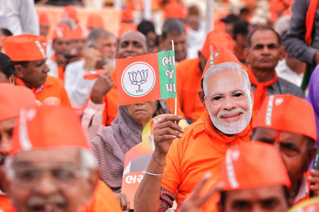 ગુજરાત ચૂંટણી 2022 : ઉત્તર ગુજરાતમાં મતદારો આકરા પાણીએ, ભાજપનું મપાશે પાણી, કોંગ્રેસ માટે વકરો એટલો નફો ગુજરાત ચૂંટણી 2022 : ઉત્તર ગુજરાતમાં મતદારો આકરા પાણીએ, ભાજપનું મપાશે પાણી, કોંગ્રેસ માટે વકરો એટલો નફો