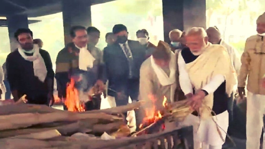 heeraba Passes away : માતા હીરાબા પંચતત્વોમાં વિલીન, વડાપ્રધાન નરેન્દ્ર મોદીએ પુત્ર ધર્મ નિભાવી મુખાગ્ની આપ્યો heeraba Passes away : માતા હીરાબા પંચતત્વોમાં વિલીન, વડાપ્રધાન નરેન્દ્ર મોદીએ પુત્ર ધર્મ નિભાવી મુખાગ્ની આપ્યો