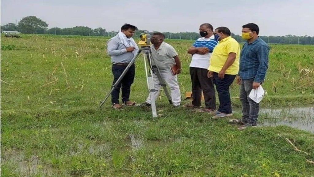 જમીન માપણી રિ-સર્વે પ્રોજેક્ટ : ગુજરાત સરકારે જમીન માપણીની ખામીઓ દૂર કરવા માટે પાયલોટ પ્રોજેક્ટ શરૂ કર્યો જમીન માપણી રિ-સર્વે પ્રોજેક્ટ : ગુજરાત સરકારે જમીન માપણીની ખામીઓ દૂર કરવા માટે પાયલોટ પ્રોજેક્ટ શરૂ કર્યો