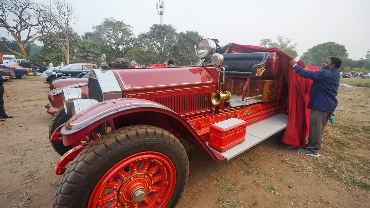 Vintage car exhibition vadodara vadodara laxmi vilas palace maharaja