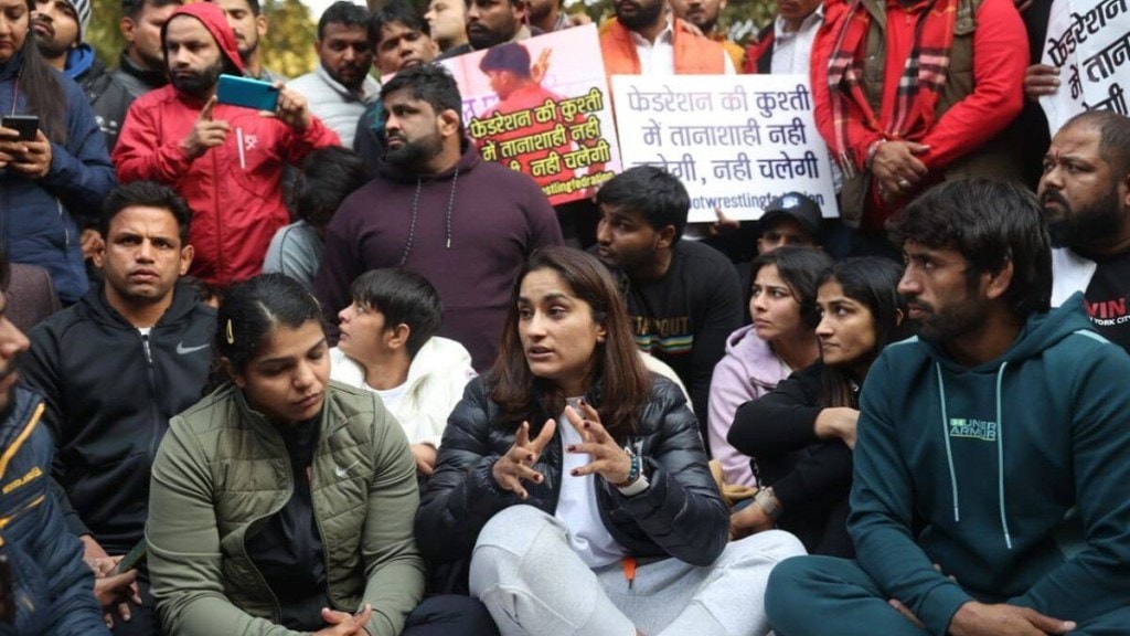 Wrestlers Protest: ખેલ મંત્રાલય સાથે પહેલવાનોની મીટિંગ ખતમ, કુશ્તી ફેડરેશન ઓફ ઇન્ડિયાના અધ્યક્ષ બૃજભૂષણ શરણ આપી શકે છે રાજીનામું