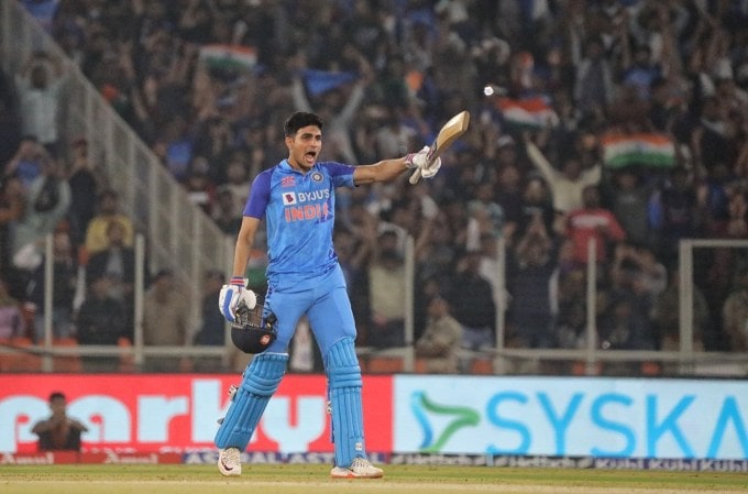 શુભમન ગિલે વિરાટ કોહલીનો રેકોર્ડ તોડ્યો છે. ગિલે ટી-20 ઈન્ટરનેશનલ ક્રિકેટમાં એક મેચમાં સૌથી વધુ વ્યક્તિગત રન (126 અણનમ)બનાવી લીધા છે. (Express photo by Nirmal Harindran)