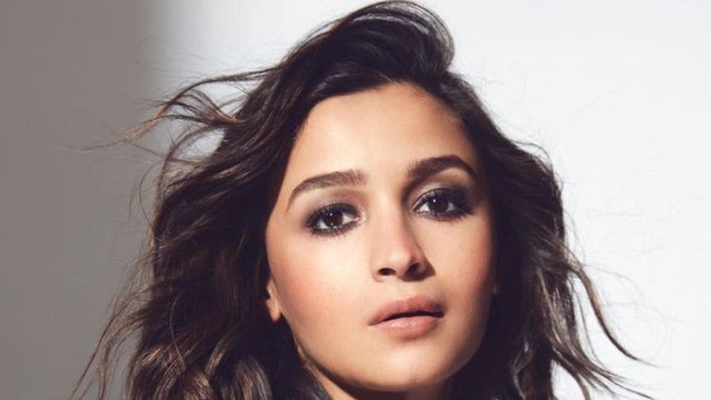 રણબીર કપૂર આલિયા ભટ્ટની ખાનગી તસવીરો લેતા ભડક્યો, ફ્રી પડતા જ કડક પગલા લેશે