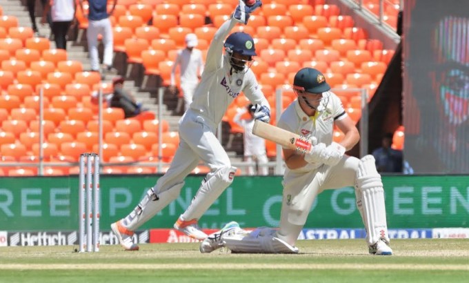 આ યાદીમાં ત્રીજા નંબરે રહેલા અનિલ કુંબલેની વાત કરવામાં આવે તો તેણે બોર્ડર-ગાવસ્કર ટ્રોફીમાં 20 મેચની 38 ઇનિંગ્સમાં 111 વિકેટ ઝડપી છે. (Express photo by Nirmal Harindran)