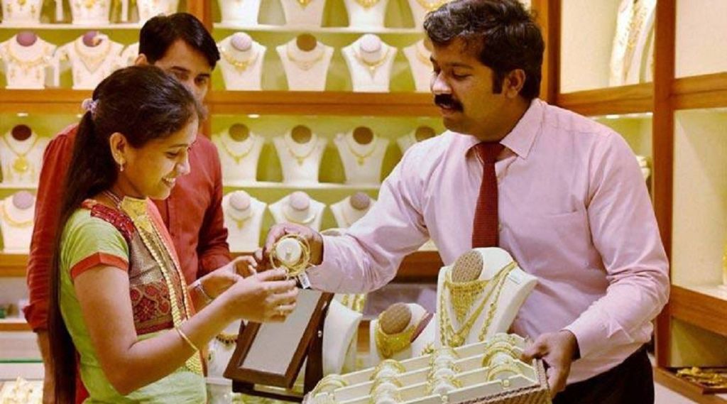 અક્ષય તૃતીયા : સોનું ખરીદવાનો સુવર્ણ દિવસ, અહીં મળશે સૌથી સસ્તું સોનું સાથે સાથે કેશબેક અને ગીફ્ટ વાઉચર