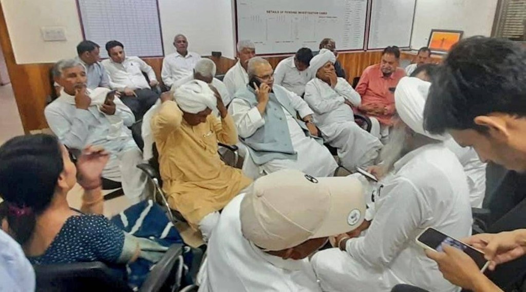 BKU નેતાનો દાવો – સત્યપાલ મલિક અને તેમના સમર્થકોની ધરપકડ કરવામાં આવી, દિલ્હી પોલીસે કહ્યું – પોતાની મરજીથી આવ્યા BKU નેતાનો દાવો – સત્યપાલ મલિક અને તેમના સમર્થકોની ધરપકડ કરવામાં આવી, દિલ્હી પોલીસે કહ્યું – પોતાની મરજીથી આવ્યા