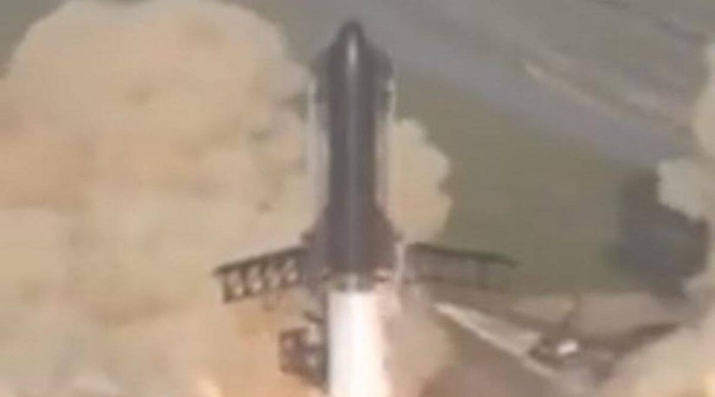 Elon Musk’s SpaceX Starsihp : એલન મસ્કની કંપની SpaceX નું લોન્ચ કરેલું રોકેટ આકાશમાં જ ફાટી ગયું, જુઓ વીડિયો