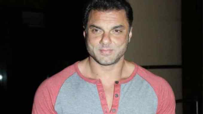 સલમાન ખાનનો નાનો ભાઈ સોહેલ ખાન બોલિવૂડમાં સફળતા મેળવી શક્યો નહોતો.