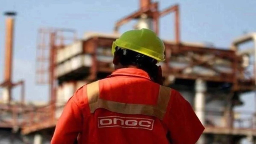 ONGC’s Investment : ONGC વર્ષ 2038 સુધીમાં નેટ ઝીરો થવા માટે ₹ 1 ટ્રિલિયનનું રોકાણ કરશે ONGC’s Investment : ONGC વર્ષ 2038 સુધીમાં નેટ ઝીરો થવા માટે ₹ 1 ટ્રિલિયનનું રોકાણ કરશે