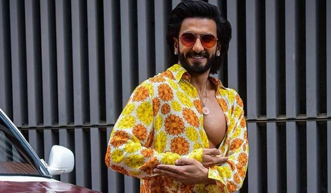 રણવીર તેની એક ફિલ્મ માટે 20 કરોડ રૂપિયા લે છે.