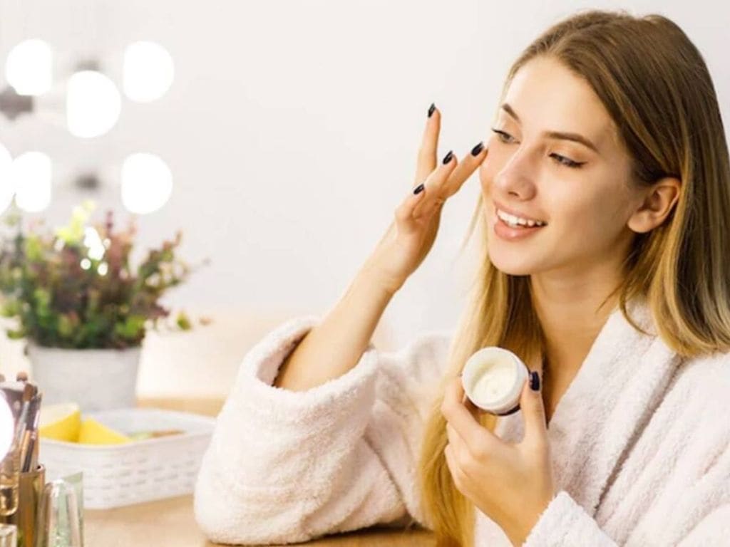 Beauty Tips : ડ્રાય અને સેન્સિટિવ સ્કિન માટે રેટિનોલનો ઉપયોગ કેવી રીતે કરી શકાય છે? જાણો અહીં