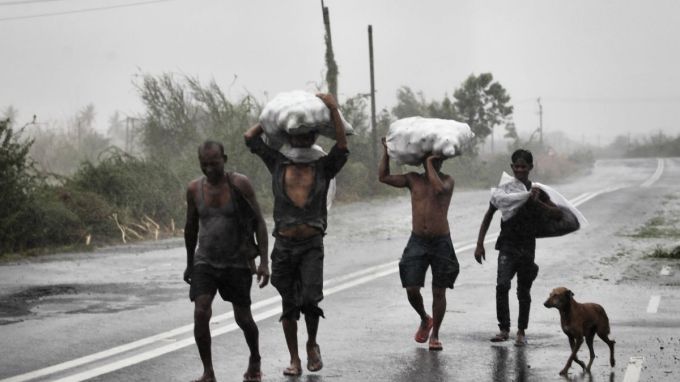 વાવાઝોડા પછી ભારે વરસાદ પણ થયો હતો.(Express photo Nirmal Harindran)