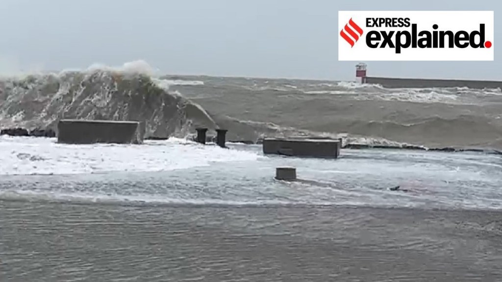 Biparjoy Cyclone: બિપરજોય ચક્રવાત જમીન પર લેન્ડફોલ થયા પછી કેવી અસર કરશે? Biparjoy Cyclone: બિપરજોય ચક્રવાત જમીન પર લેન્ડફોલ થયા પછી કેવી અસર કરશે?