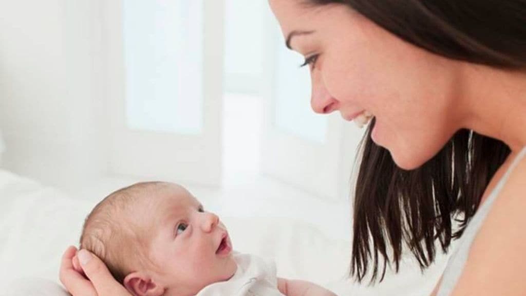 Kangaroo mother care : માતાની હૂંફએ પ્રિમેચ્યોર બાળકના અસ્તિત્વમાં વધારો કરી શકે, અભ્યાસ દ્વારા જાણવામાં મળ્યું Kangaroo mother care : માતાની હૂંફએ પ્રિમેચ્યોર બાળકના અસ્તિત્વમાં વધારો કરી શકે, અભ્યાસ દ્વારા જાણવામાં મળ્યું