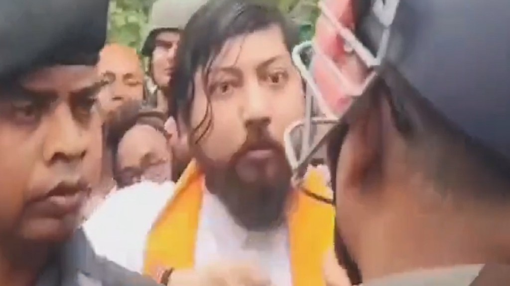 પશ્ચિમ બંગાળ પંચાયત ચૂંટણી : કેન્દ્રીય મંત્રી નિશીથ પ્રમાણિકના કાફલા પર હુમલો, ટીએમસી નેતાની હત્યા, કોંગ્રેસ પર આરોપ પશ્ચિમ બંગાળ પંચાયત ચૂંટણી : કેન્દ્રીય મંત્રી નિશીથ પ્રમાણિકના કાફલા પર હુમલો, ટીએમસી નેતાની હત્યા, કોંગ્રેસ પર આરોપ