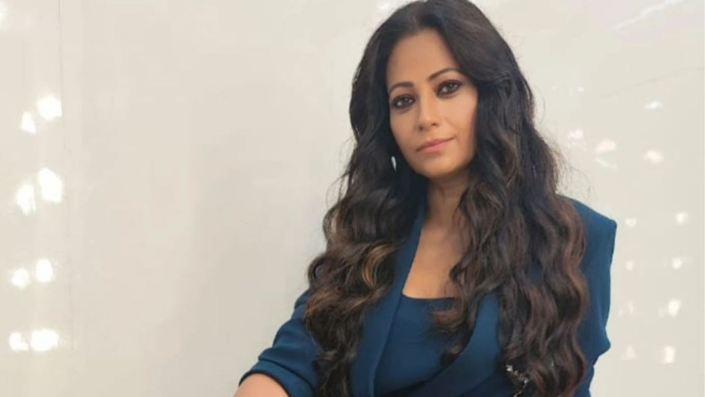 Bigg Boss OTT 2 : આલિયા સિદ્દીકીએ બેઘર થતાં જ સલમાન ખાન પર પક્ષપાતનો લગાવ્યો આરોપ, ‘હું આમ કહેતા જરાય ડરતી નથી’ Bigg Boss OTT 2 : આલિયા સિદ્દીકીએ બેઘર થતાં જ સલમાન ખાન પર પક્ષપાતનો લગાવ્યો આરોપ, ‘હું આમ કહેતા જરાય ડરતી નથી’