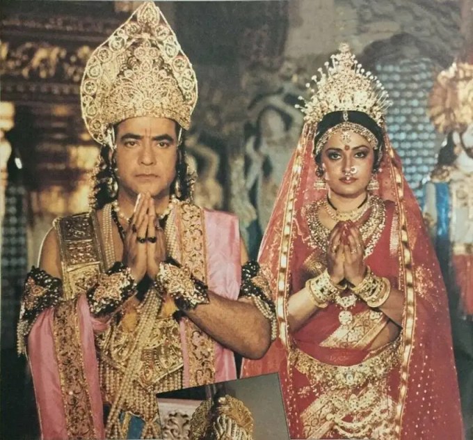 જીતેન્દ્રએ 1997માં આવેલી ફિલ્મ 'લવ કુશ'માં ભગવાન રામની ભૂમિકા ભજવી હતી. આ ફિલ્મ પણ ખરાબ રીતે ફ્લોપ રહી હતી. (Still From Film)