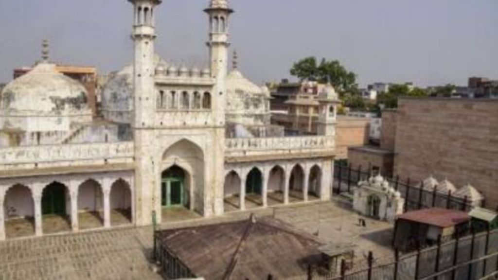 જ્ઞાનવાપી વિવાદ કેસ: ASI સર્વે પર સુપ્રીમ કોર્ટે 26 જુલાઈ સુધી પ્રતિબંધ મૂક્યો, મુસ્લિમ પક્ષને હાઈકોર્ટમાં જવા આદેશ