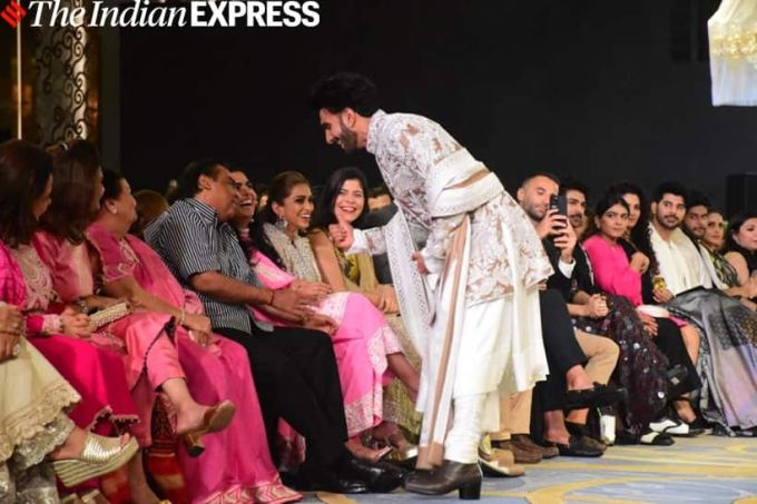 મુંબઈના Jio કન્વેન્શન સેન્ટરમાં આ ઈવેન્ટનું આયોજન કરવામાં આવ્યું હતું. (તસવીરઃ વરિન્દર ચાવલા)