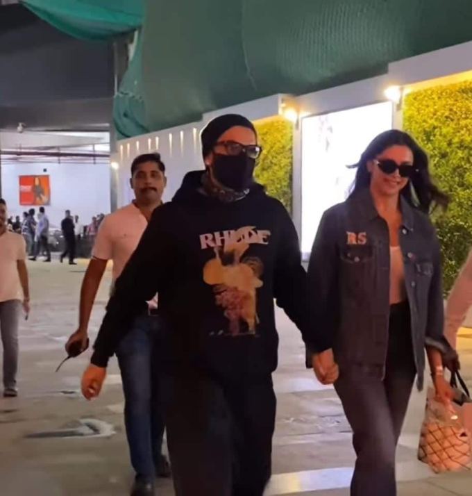 હાલમાં જ રણવીરે દીપિકા પાદુકોણ સાથે ફિલ્મ 'રોકી ઔર રાની' જોઈ હતી.