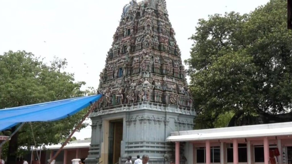 Sawan 2023 | શ્રાવણ 2023 : મહાદેવના આ મંદિરમાં ડ્રેસ કોડ લાગુ, મિની સ્કર્ટ અને કટી-ફાટેલું જીન્સ પહેરનારને નહીં મળે એન્ટ્રી