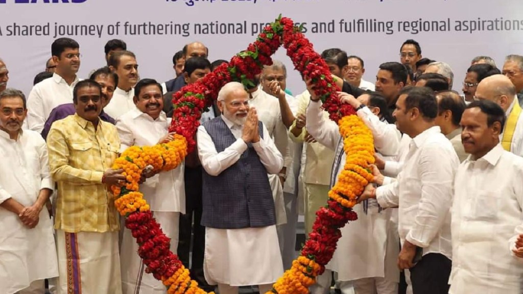 લોકસભા ચૂંટણી 2024 : વિપક્ષમાં જ નહીં એનડીએમાં પણ મુશ્કેલ રહેશે સીટોની વહેંચણી, જાણો ક્યાં આવશે મુશ્કેલી