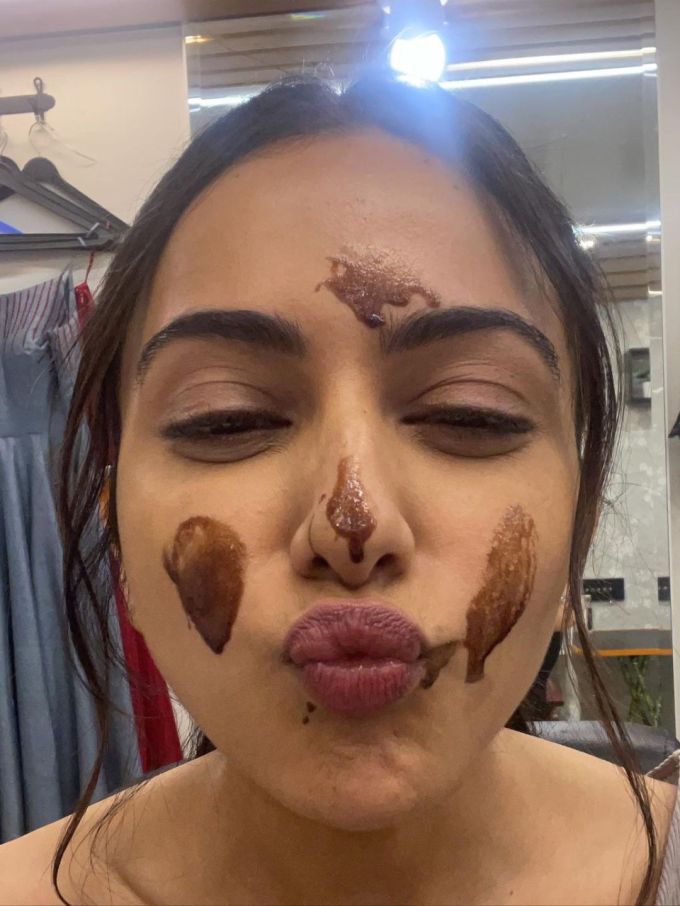 રકુલ પ્રીત સિંહનો ચહેરો ચોકલેટથી રંગાયો. (ફોટો ક્રેડિટ રકુલ પ્રીત સિંહ ઇન્સ્ટાગ્રામ)