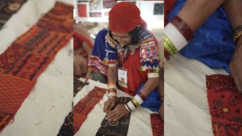 હમ્પી ખાતે G20 સંસ્કૃતિ કાર્યજૂથની ત્રીજી બેઠક અંતર્ગત લાંબા એમ્બ્રોઇડરી પેચવર્કનું પ્રદર્શન, ગિનિસ વર્લ્ડ બુકમાં રેકોર્ડ નોંધાયો