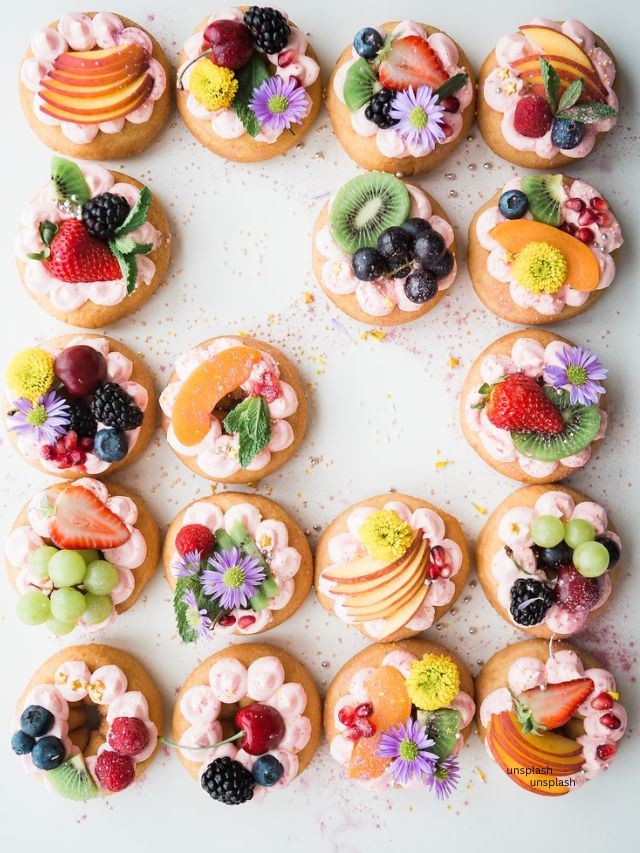 <strong>ખાંડનું સેવન ઓછું કરો : </strong>તમે કાજુ કટલી, લાડુ, ખીર અને અન્ય ખાંડવાળી વાનગીઓનું સેવન કર્યું હશે. પરંતુ હવે તમારા ખાંડના સેવન પર નજર રાખવાનો સમય આવી ગયો છે. તહેવારો દરમિયાન વપરાતી વધારાની ખાંડને સંતુલિત કરવામાં મદદ કરવા માટે આગામી 2-3 અઠવાડિયા માટે તમારી ખાંડનો વપરાશ ઓછો કરો.