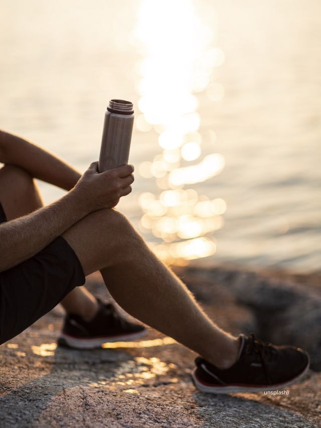 તમારી જાતને હાઇડ્રેટ કરો (અનસ્પ્લેશ)