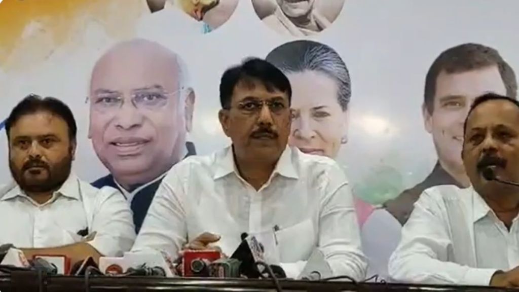 Common Universities Bill 2023 : ‘કોમન યુનિવર્સિટીઝ બિલ 2023 ભાજપનું કાવતરૂ, સંસ્થાઓની જમીન હડપ કરવા પર ગુજરાત સરકારની નજર’ : કોંગ્રેસ Common Universities Bill 2023 : ‘કોમન યુનિવર્સિટીઝ બિલ 2023 ભાજપનું કાવતરૂ, સંસ્થાઓની જમીન હડપ કરવા પર ગુજરાત સરકારની નજર’ : કોંગ્રેસ