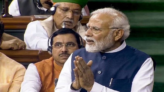 વડાપ્રધાન મોદીએ પોતાના ભાષણના 1.32 મિનિટ બાદ મણિપુરનો ઉલ્લેખ કર્યો હતો. પીએમએ કુલ 18 વખત મણિપુરનું નામ લીધું. (Photo- lok sabha tv)