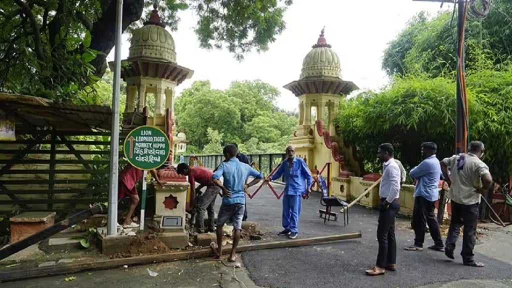 Vadodara century old iconic bridge