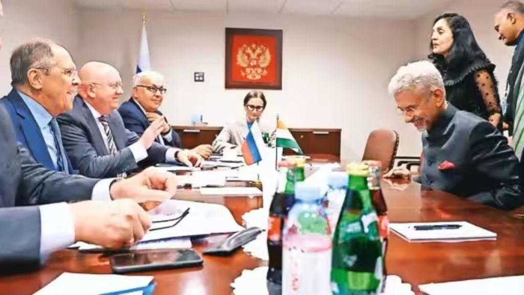 India China Talks: પીએમ મોદી અને રાષ્ટ્રપતિ શી જિનપિંગની મુલાકાત પહેલા ભારત-ચીન વચ્ચે ઉચ્ચ સ્તરીય મંત્રણા, આ બેઠક કેમ મહત્વપૂર્ણ છે India China Talks: પીએમ મોદી અને રાષ્ટ્રપતિ શી જિનપિંગની મુલાકાત પહેલા ભારત-ચીન વચ્ચે ઉચ્ચ સ્તરીય મંત્રણા, આ બેઠક કેમ મહત્વપૂર્ણ છે