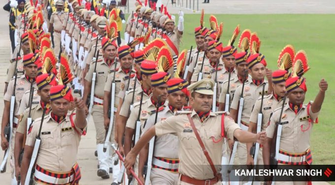 ચંદીગઢમાં પરેડ ગ્રાઉન્ડ ખાતે સ્વતંત્રતા દિવસની ઉજવણી માટે ફુલ-ડ્રેસ રિહર્સલ. (એક્સપ્રેસ ફોટો)