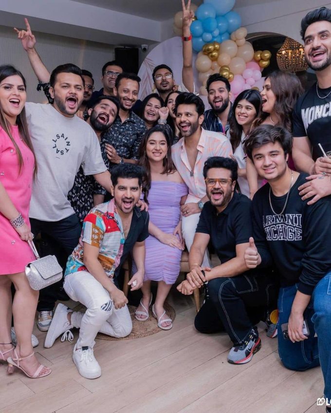 દિશા અને રાહુલે 16 જુલાઈ 2021ના રોજ લગ્ન કર્યા હતા. દિશા અને રાહુલે 16 જુલાઈ 2021ના રોજ લગ્ન કર્યા હતા.