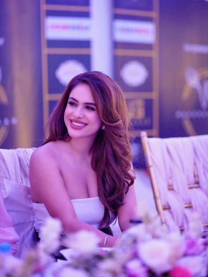 નેહા મલિકની આ તસવીરો જોઇને તમને આ તસવીરો જોઇને તમને કરંટ આવવા લાગશે.  (ફોટો ક્રેડિટ નેહા મલિક ઇન્સ્ટા)