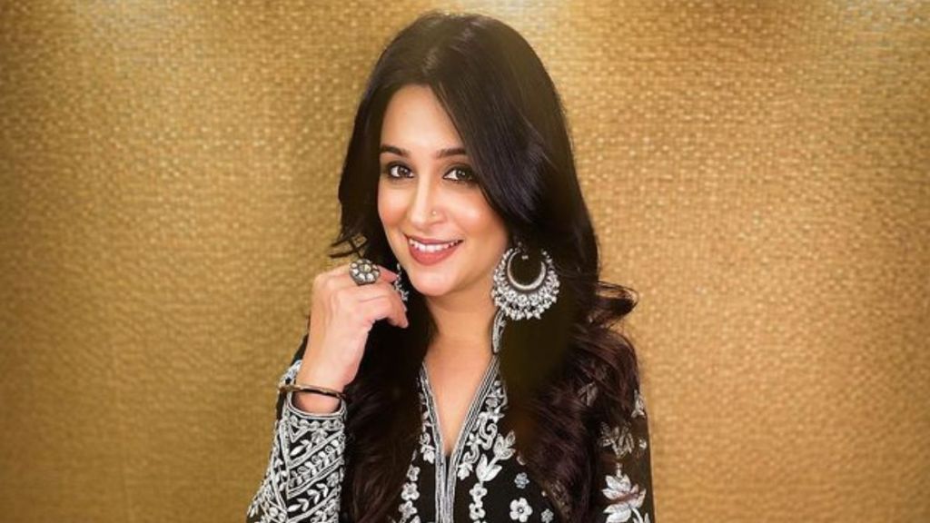 Dipika Kakar Health : અચાનક અડધી રાત્રે અસહ્ય પીડાને લીધે ધ્રુસકે-ધ્રુસકે રડવા લાગી હતી દીપિકા કક્કર, એક્ટ્રેસ બે મહિના પહેલા જ માં બની Dipika Kakar Health : અચાનક અડધી રાત્રે અસહ્ય પીડાને લીધે ધ્રુસકે-ધ્રુસકે રડવા લાગી હતી દીપિકા કક્કર, એક્ટ્રેસ બે મહિના પહેલા જ માં બની