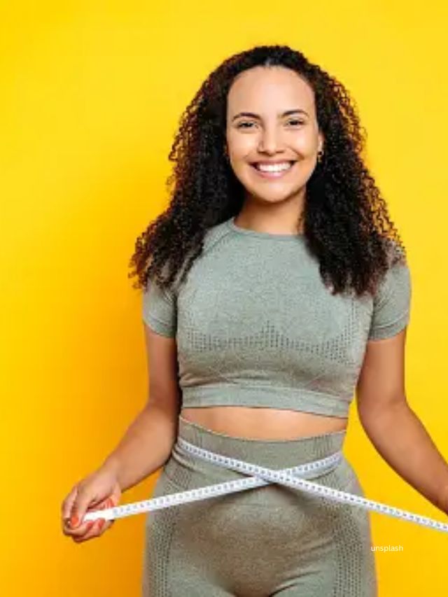 વધતું વજન માત્ર ન માત્ર કમર અને પેટની સાઈઝ વધારે છે પરંતુ કેટલીક બીમારીનું પણ કારણ બની શકે છે. જેમ કે, ડાયાબિટીસ, બ્લડ પ્રેસર, હાર્ટને લગતી બીમારી, પિત્તાશયનો રોગ, ફેટી લીવર અને હાઈ કોલેસ્ટ્રોલનો વ્યક્તિને શિકાર બનાવે છે.