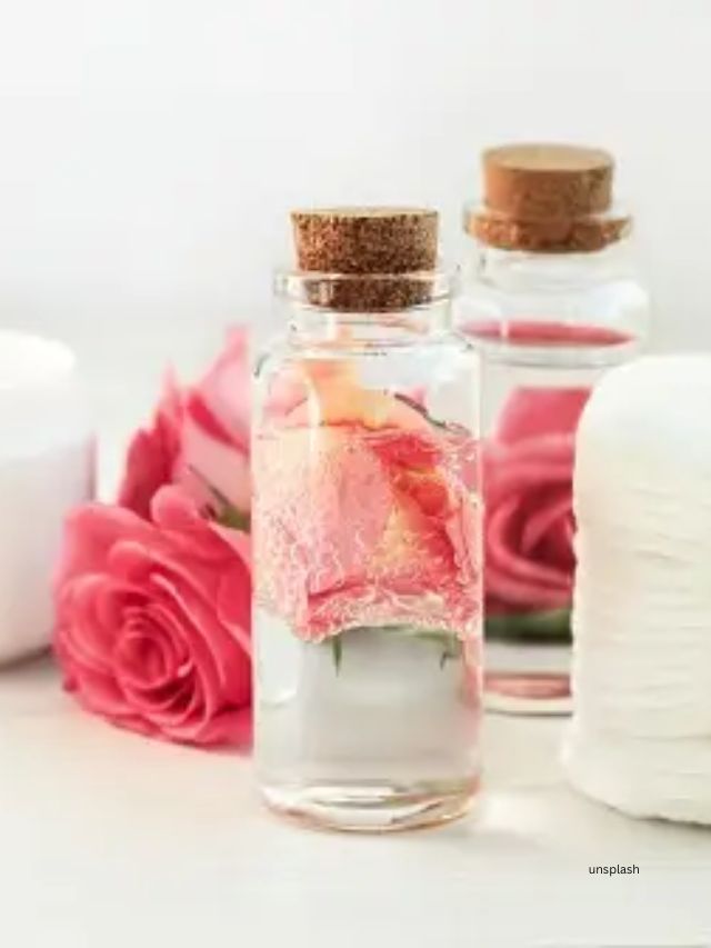 <strong>સામગ્રી :</strong><br>નારંગીની છાલના થોડા ટુકડા<br>2 ચમચી ગુલાબજળ